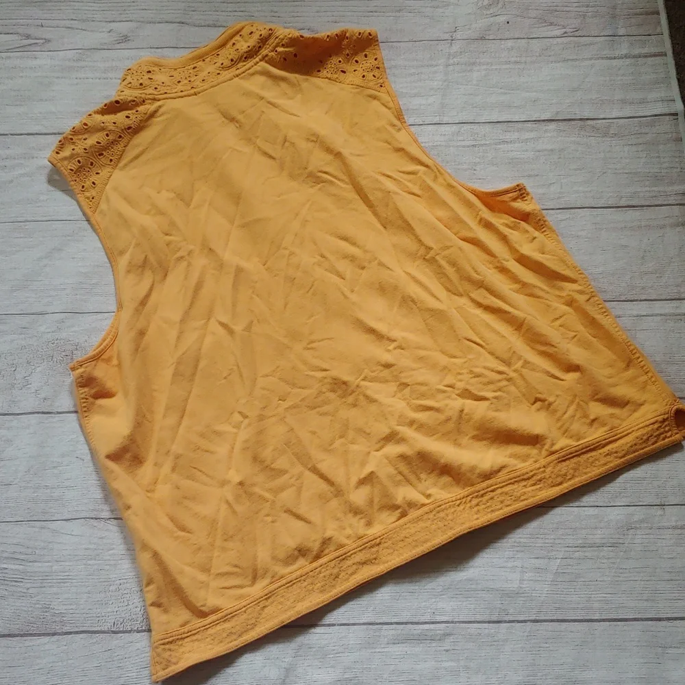 Coldwater Creek Apricot Eyelet‎ Zip Vest
